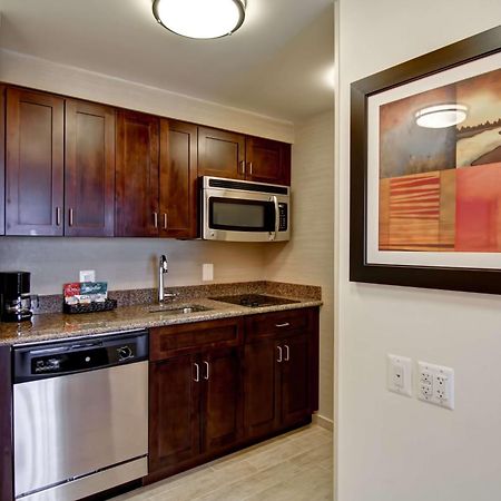 Homewood Suites By Hilton Woodbridge Exterior foto